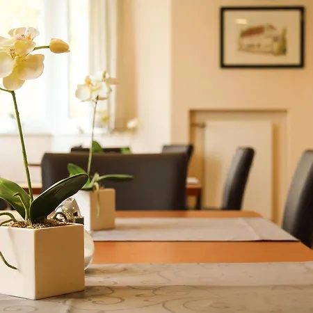 Hotel Hotel Waldlust B&B Schwandorf in Bayern