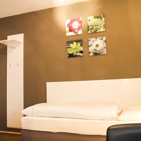 Hotel Waldlust B&B Hotel Schwandorf in Bayern