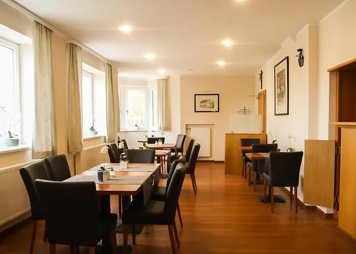 Hotel Waldlust B&B מלון 2*