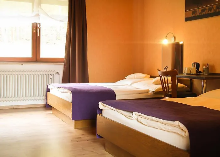 מלון Hotel Waldlust B&B