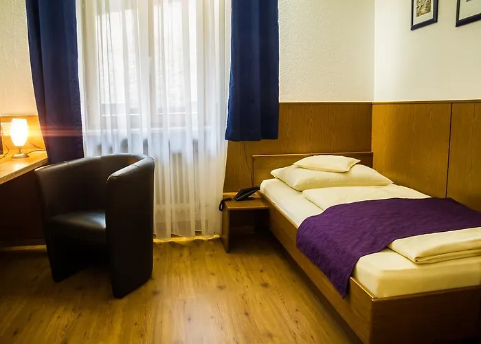 Hotel Waldlust B&B מלון 2*