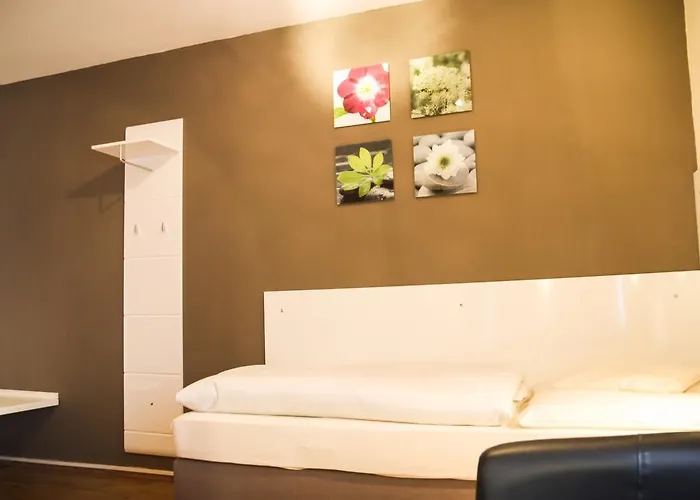 Hotel Waldlust B&B מלון שוואנדורף אין ביירן